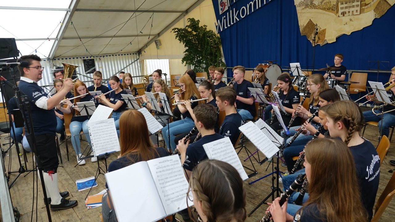 Auftritt Jugendkapelle Altheim/Grünmettstetten beim Maibockfest 2022